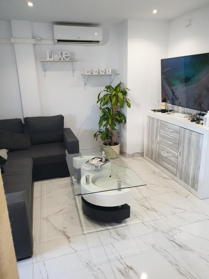 Beachside Apartment In Torrevieja Zewnętrze zdjęcie