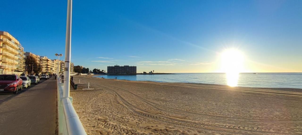 Beachside Apartment In Torrevieja Zewnętrze zdjęcie